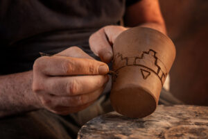 صناعة الفخار والنحت